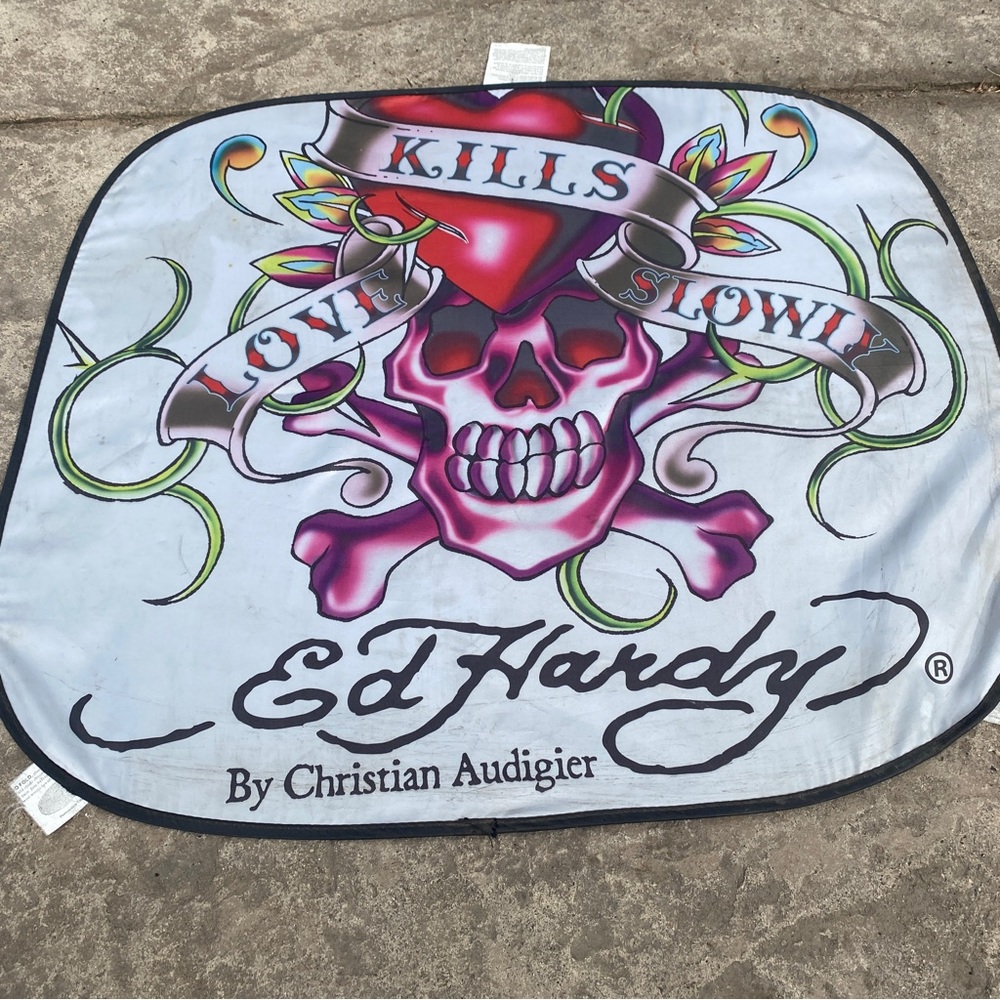 Accessories, Car Shade Love Kills Slowly Y2K - Picture 1 of 8